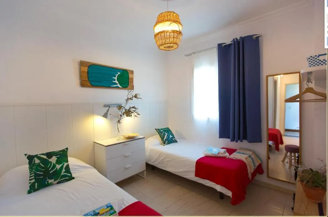 Отель Nexo Surf House Эль-Пальмар 0*,